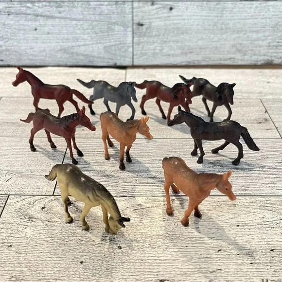 VTG Lot Of 9 Miniature Horse Figurines China Mixed Colors Poses Plastic Lot #7 - Picture 1 of 8
